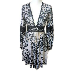Venus Deep V-neck Grey & Black Animal Print Long Sleeve Mini Dress, XS